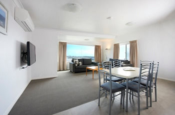 Harbourview Serviced Apartments - Accommodation QLD 3