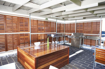 Harbourview Serviced Apartments - Accommodation QLD 7