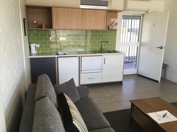 Harbourview Serviced Apartments - Accommodation QLD 36