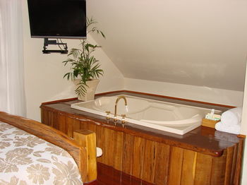 Clarence River Bed & Breakfast - Accommodation QLD 18
