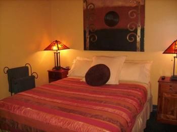 Church House B&B Gundagai - Accommodation QLD 7