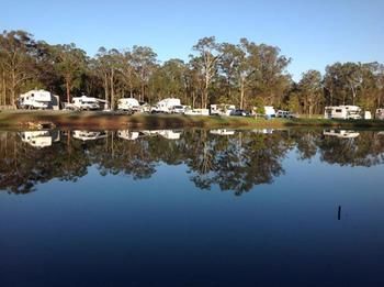 Australian Motor Homes Tourist Park - Accommodation QLD 4