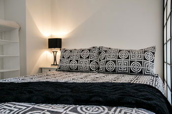 Newtown Mews - Accommodation QLD 9