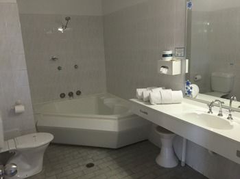 Ulladulla Harbour Motel - Accommodation QLD 33