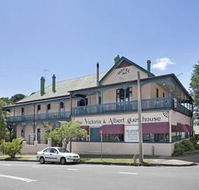 The Victoria amp Albert Guesthouse - Accommodation QLD