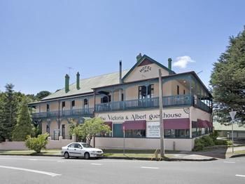 The Victoria & Albert Guesthouse - Accommodation QLD 0