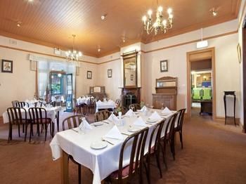 The Victoria & Albert Guesthouse - Accommodation QLD 8
