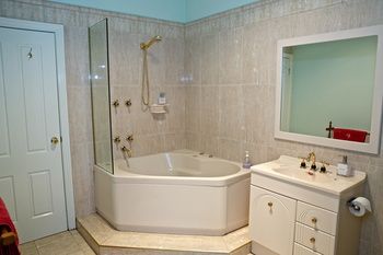 Holly Lane Mews - Accommodation QLD 2