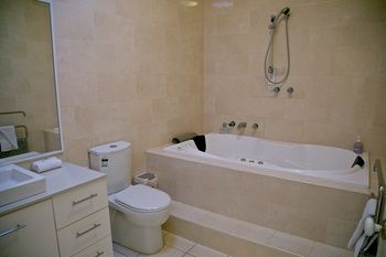 Holly Lane Mews - Accommodation QLD 27