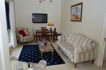 Holly Lane Mews - Accommodation QLD 28