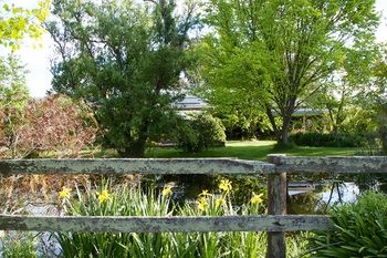 Holly Lane Mews - Accommodation QLD 49