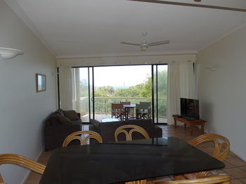 Costa Bella Apartments - Accommodation QLD 19