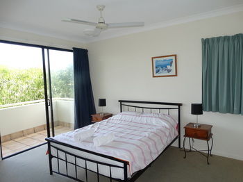 Costa Bella Apartments - Accommodation QLD 23