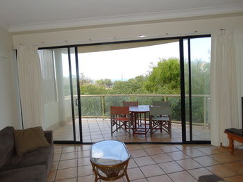 Costa Bella Apartments - Accommodation QLD 25