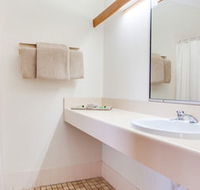 Forresters Beach Resort - Accommodation QLD