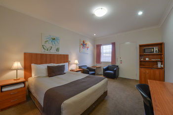 Cadman Motor Inn & Apartments - Accommodation QLD 15
