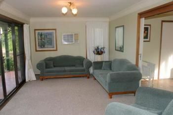 Hunter Homestead - Accommodation QLD 3