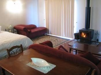 Hill Top Country Guest House - Accommodation QLD 7