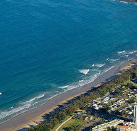 Elouera Tower Beachfront Apartments - Accommodation QLD
