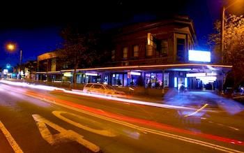 Delany Hotel - Accommodation QLD 2