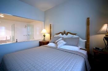 Delany Hotel - Accommodation QLD 8