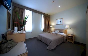 Delany Hotel - Accommodation QLD 12