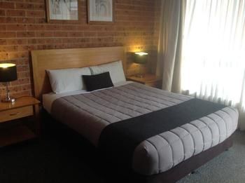 Akuna Motor Inn And Apartments - Accommodation QLD 1