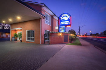 Akuna Motor Inn And Apartments - Accommodation QLD 21