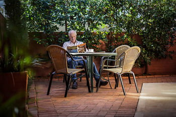 Akuna Motor Inn And Apartments - Accommodation QLD 25