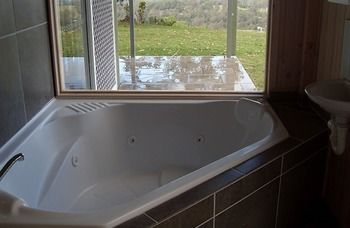 Treetops Accommodation Montville - Accommodation QLD 37