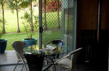 Treetops Accommodation Montville - Accommodation QLD 57