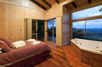Treetops Accommodation Montville - Accommodation QLD 66