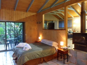 Treetops Accommodation Montville - Accommodation QLD 78