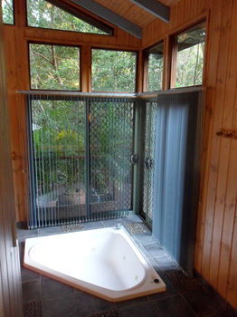Treetops Accommodation Montville - Accommodation QLD 83