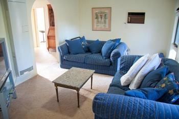 Yarra Glen Racecourse Apartments - Accommodation QLD 6