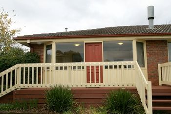 Yarra Glen Racecourse Apartments - Accommodation QLD 10