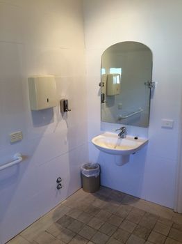 Darcys Hotel At Homebush - Accommodation QLD 4