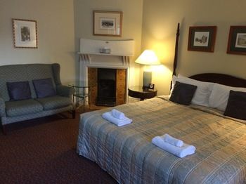 Darcys Hotel At Homebush - Accommodation QLD 16