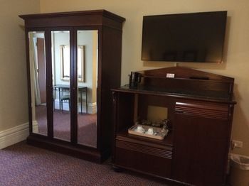 Darcys Hotel At Homebush - Accommodation QLD 27