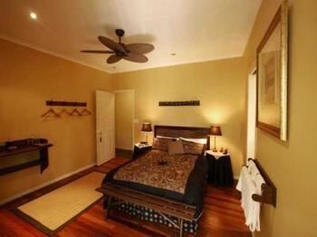 Noosa Country House - Accommodation QLD 4