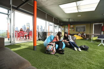Melbourne Metro YHA - Hostel - Accommodation QLD 0