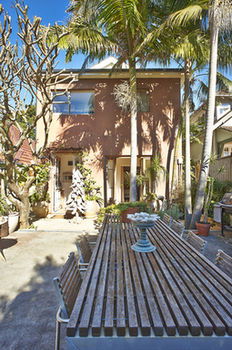 Bondi Beach House - Accommodation QLD 4