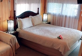Peppertree Cottage - Accommodation QLD 14