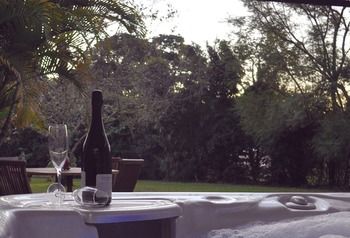Peppertree Cottage - Accommodation QLD 23