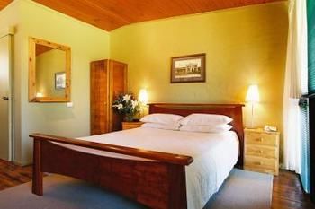Hunter Country Lodge - Accommodation QLD 1