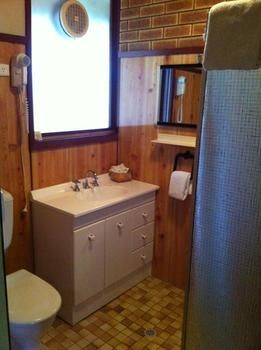 Hunter Country Lodge - Accommodation QLD 2