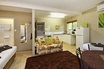 Mapleton Cabins & Caravan Park - Accommodation QLD 22