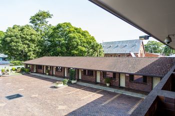 The Abbey Motor Inn - Accommodation QLD 2