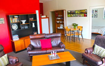 Valley Farm Vineyard Cottages - Accommodation QLD 8
