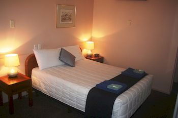 Civic Motel - Accommodation QLD 6